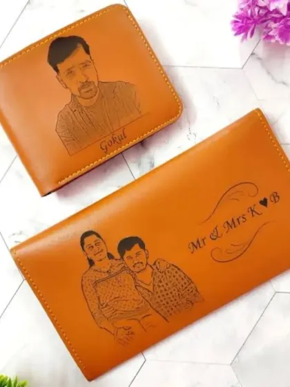 This is one of my favorite ways to personalize a gift. I can engrave a sketch of your favorite photo onto my premium leather-finish wallets, creating a truly one-of-a-kind keepsake for couples, parents, or friends.