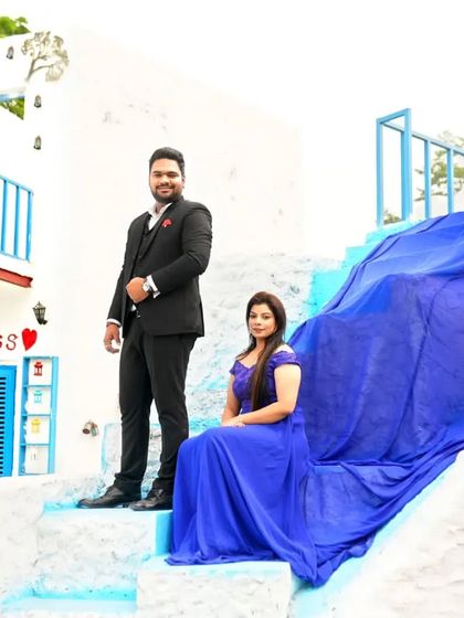 Another beautiful shot showcasing how the long trail of our royal blue gown can be used to create leading lines and add a sense of grandeur to your pre-wedding photos.