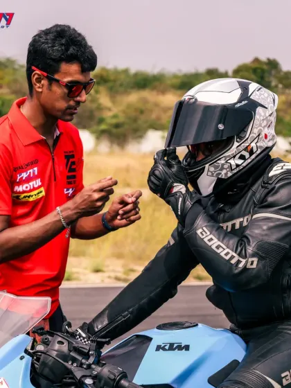 It’s all about you. Our programs feature a low student-to-instructor ratio, ensuring you get personalized feedback. Here, a coach provides one-on-one guidance on track positioning to help a rider improve their lines and build confidence.