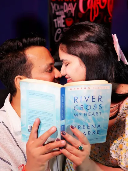 Our indoor cafe and library set offers a cozy and intimate atmosphere for couple shoots. This setup is great for creating relaxed, story-driven scenes, complete with books and coffee-themed props.
