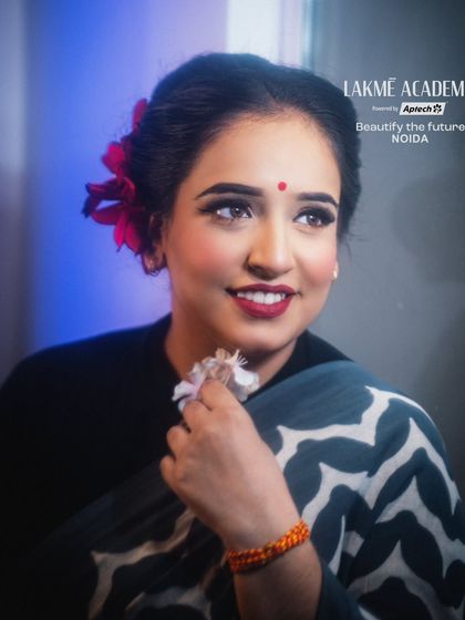 The model's smile and expression perfectly capture the charm and elegance of the vintage era.