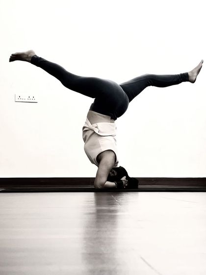 Always in love with inversions. This headstand variation with split legs challenges balance and opens the hips, showing the creative possibilities within the practice.