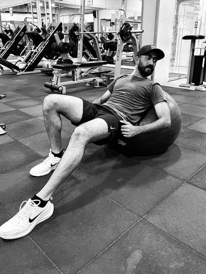 To play like an athlete, you need to train like one. My golf fitness programs are designed to build your core strength and stability, which are essential for a powerful and consistent swing.
