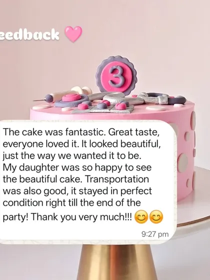 The client's feedback on the doctor-themed cake, sharing how happy her daughter was and how perfectly it held up throughout the party.