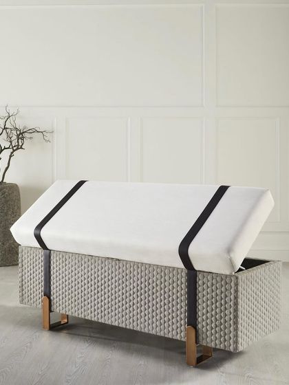 Shiraz Chaand - Commercial Interior & Product Photography Furniture & Product Collections photo 18