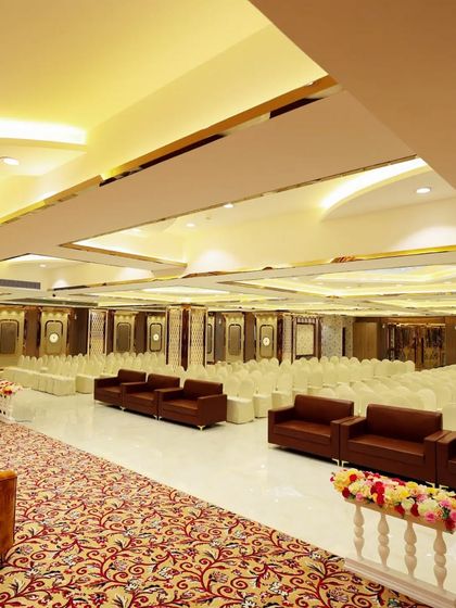 A view from the side of Ashoka Banquet hall in Vashi. This fully AC hall has a capacity for over 600 guests and a separate dining area, with pure veg food options.
