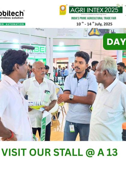 Our experts in deep discussion with farmers, understanding their needs at Agri Intex.