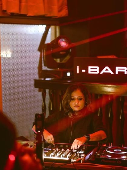 Dianna - Live DJ Performance Peak-Hour Club Nights photo 5