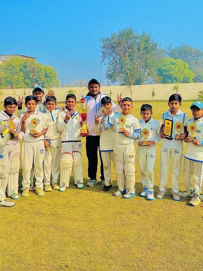 A great one-sided win in the finals for our little champs. The whole team is celebrating with their well-deserved trophies.