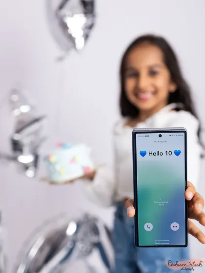 "Hello 10!" A creative and fun shot to announce a very special double-digit birthday. I love incorporating unique ideas into my milestone sessions.