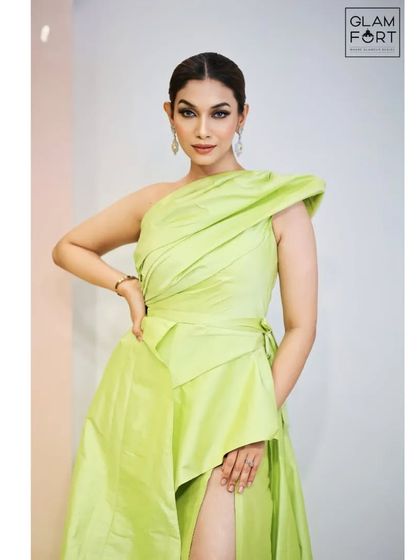 Party & Editorial Glam photo 13