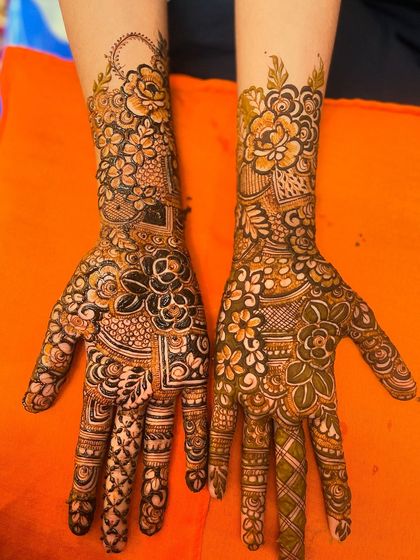 Z4 Studios - Special Occasion Henna My Signature Florals (The 'Floral Queen') photo 44