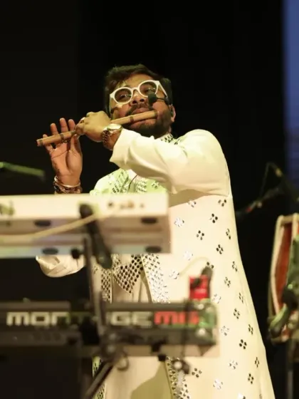 The flute and keyboard section creating a beautiful melodic layer for the audience in Jodhpur.