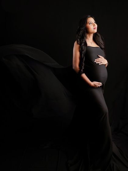 Solo Radiance: Portraits of the Mother-to-Be photo 209