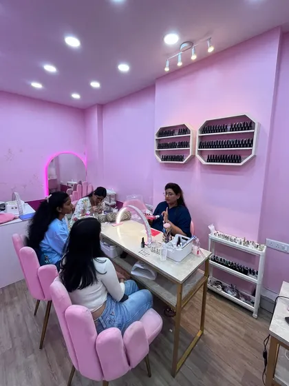 A snapshot from one of my press-on nail workshops. I keep my classes small so I can give each student personal attention and guide them through every step of the process. You can see the focused, hands-on environment we create here in my studio.