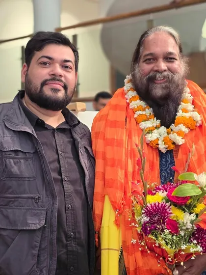 Our founder, Sunil Chawla, with the legendary artist Padma Shri Jatin Das at the Lalit Kala Akademi event.