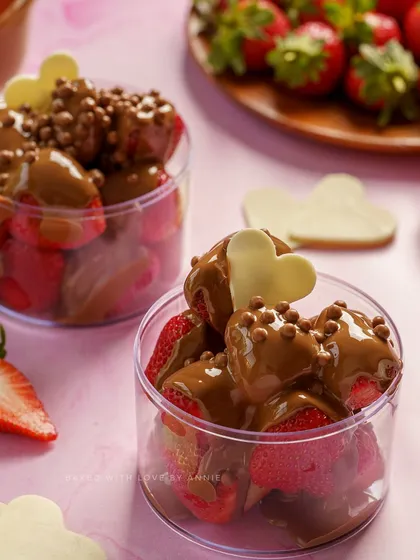 Last chance to order one of my bestsellers. The Milk Chocolate Coated Strawberry Tubs feature luscious Mahabaleshwar strawberries doused in a decadent Belgian milk chocolate concoction.