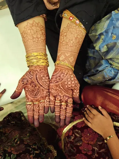 A full view of the beautiful henna stain, a result of my special organic paste and the client's great aftercare.
