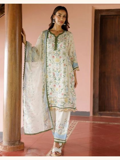 Breezy Kurta Sets photo 40