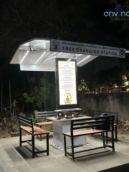 A night view of our Smart Solar Hut at Shree Dhanwantry Ayurvedic College & Hospital in Chandigarh. The bright, clean illumination provides a safe and welcoming space for students after dark, while the digital screen continues to offer visibility for brand messaging around the clock.