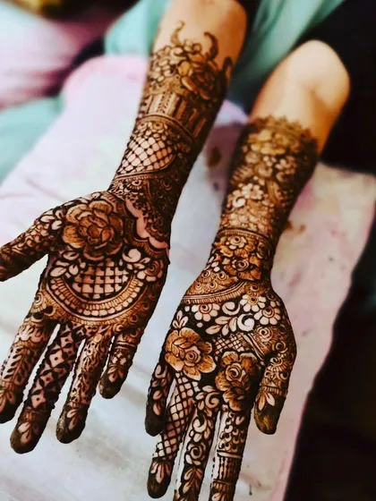 A post of the day featuring a classic Indian design. The patterns are traditional and timeless, perfect for any celebration.
