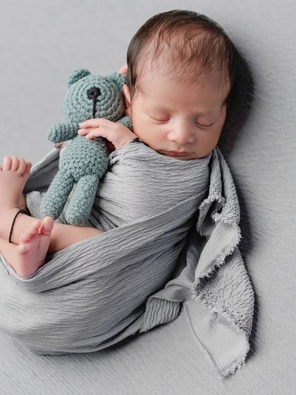 Classic Newborn Portraits photo 5