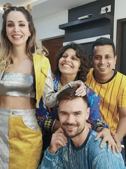 Sometimes shooting with besties gives you the funniest and most memorable moments. A happy crew picture.
