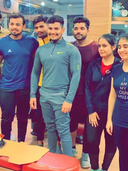 Fit X Gym: Ek Family Hai (Fit X Gym: It's a Family) photo 3