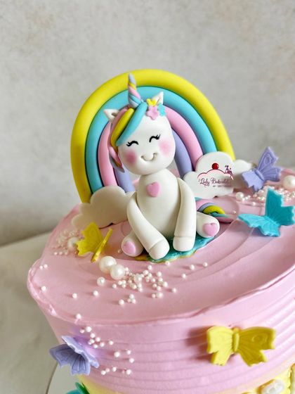 Pretty & Personal: Cakes for Girls photo 15