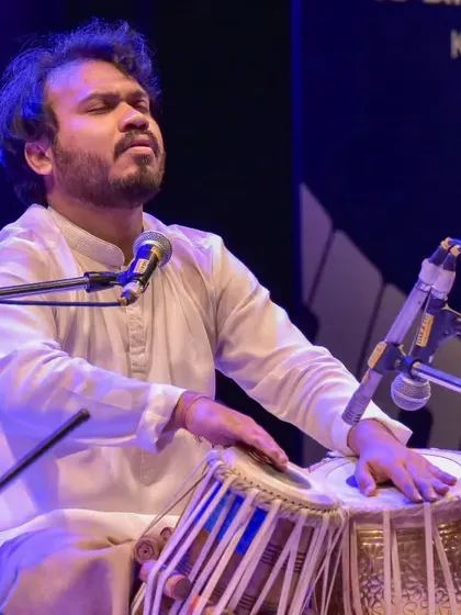Pictures from my tabla solo at the 'Udaan' Youth Classical Music Festival in Kolkata. Performing for a young and enthusiastic audience is always inspiring.