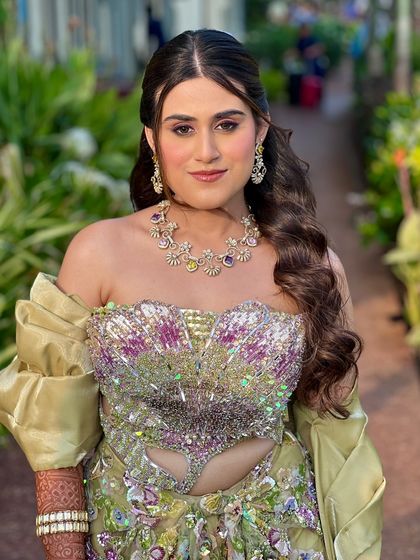 Vibrant Mehendi & Haldi Styles photo 18