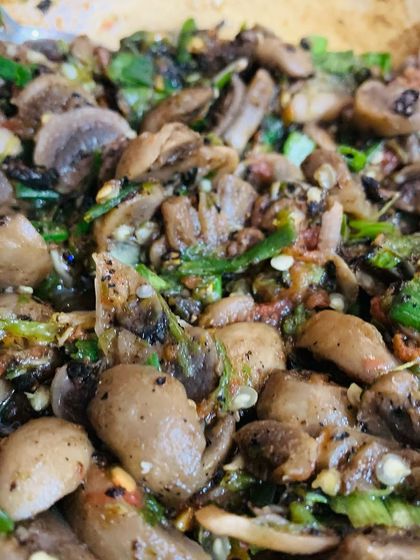 The combination of earthy mushrooms, spicy chillies, and pungent dried fish makes this a very satisfying chutney.