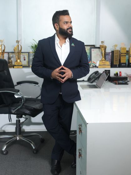 Yogesh Gupta - Pre-Wedding Photography Meet the Storytellers: Our Team & Process photo 7