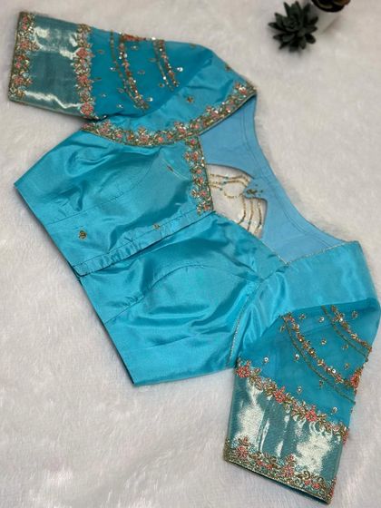 The Glamhouse - Ethnic Wear & Jewellery Rentals Modern & Chic Blouse Designs photo 64