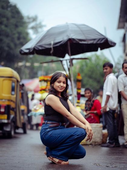 A more dynamic pose from the same session. I encourage movement and different angles to get a variety of interesting shots.