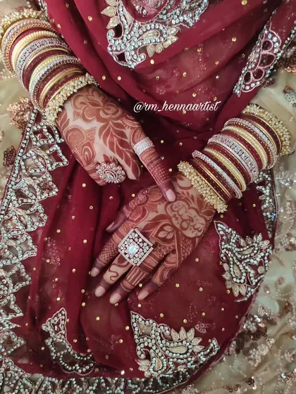 A beautiful back-hand stain from a bridal set. Thank you to my client for sharing these gorgeous photos from her special day.