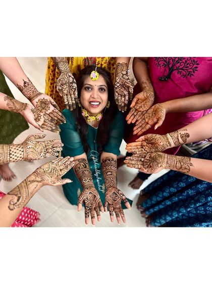A duplicate of 132, capturing the joy and celebration of the mehendi party.