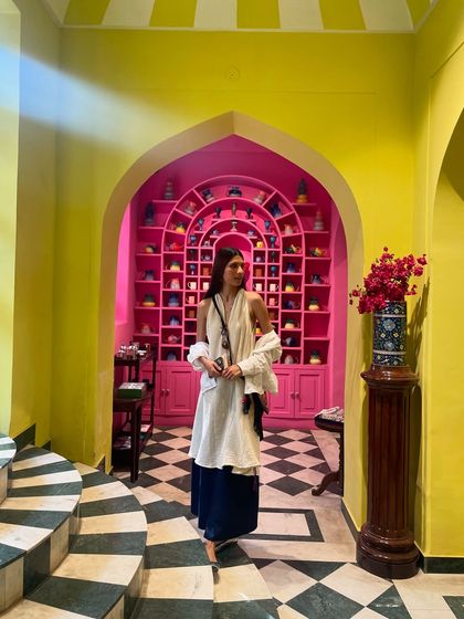 In Jaipur, surrounded by color. This layered look with a white tunic over a blue skirt was perfect for exploring the vibrant city and its markets.