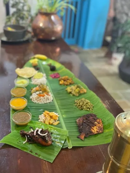 This is my UnSadya® in all its glory. A traditional vegetarian spread is complemented by a perfectly fried fish and a flavourful chicken roast, offering the best of both worlds on one banana leaf.