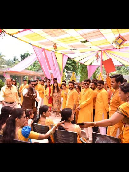 Emcee Pramod - Wedding Emcee & Host Vibrant Haldi & Mehendi Ceremonies photo 41