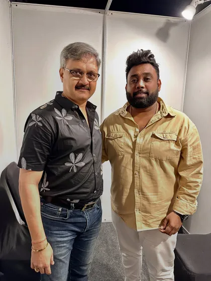 Meeting actor and director Prasad Oak at the Zee Marathi Awards was a pleasure.