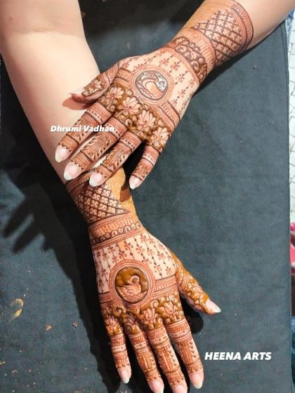 This design features circular frames with a monkey and a peacock, showcasing my team's ability to create unique figurative work.