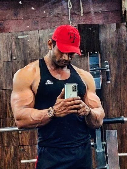 The last three or four reps is what makes the muscle grow.