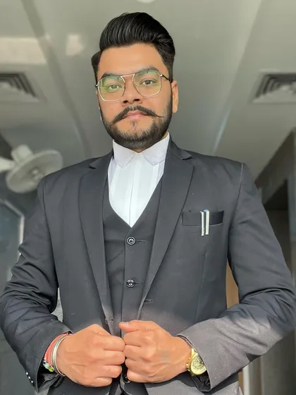 A professional and approachable lawyer is what you need when dealing with stressful legal issues. This is me, ready to listen to your case and provide clear, straightforward legal advice for your motor accident claim.