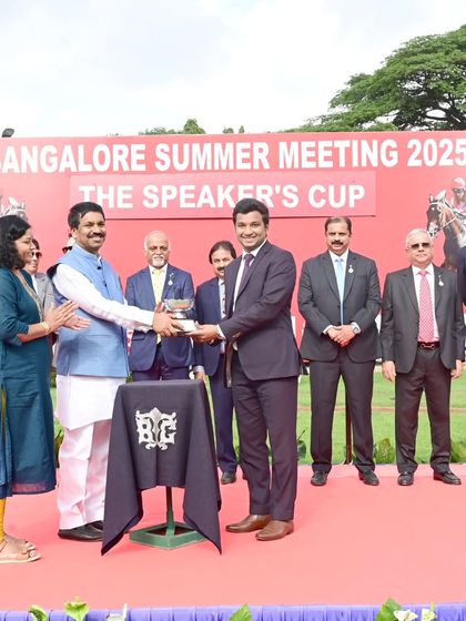 The Speaker's Cup being presented by Shri. Rudrappa Manappa Lamani, Hon'ble Deputy Speaker. We facilitate interactions between our partners and key decision-makers in a relaxed and celebratory environment.