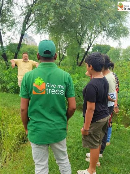 A volunteer drive in Noida Sector 150. From nature walks to digging pits, these photos capture the full experience of a volunteer day with us, showing learning, action, and teamwork.