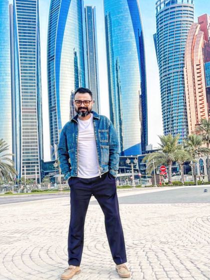 Taking a moment in Abu Dhabi. I travel frequently for destination weddings, bringing a seamless, professional DJ experience to clients celebrating in the UAE and beyond.