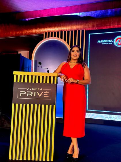 Commanding the Stage: Corporate Summits & Celebrations photo 42