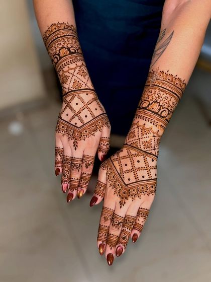 Mitali - Mehendi for Special Occasions Exquisite Bridal Mehendi photo 9