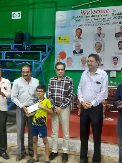 Vivyan Gada and Trissha Ludbe receiving their awards at the Second Maharashtra State Ranking Tournament for their semifinalist and runner-up performances.